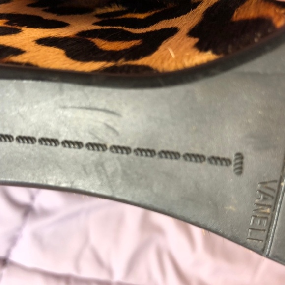 Leopard wedge heel. 7 1/2 Medium shoe size. - Picture 3 of 5